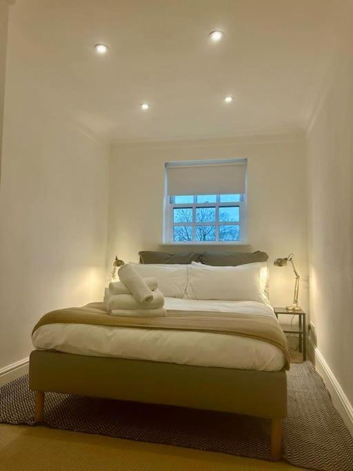 Epic Location, Views & Large Private Terrace Apartman Windsor Kültér fotó